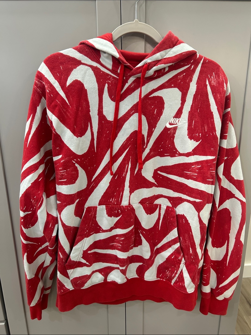 Nike Mens Red White All Over Print Graphic Swoosh Pullover Hoodie Size Medium